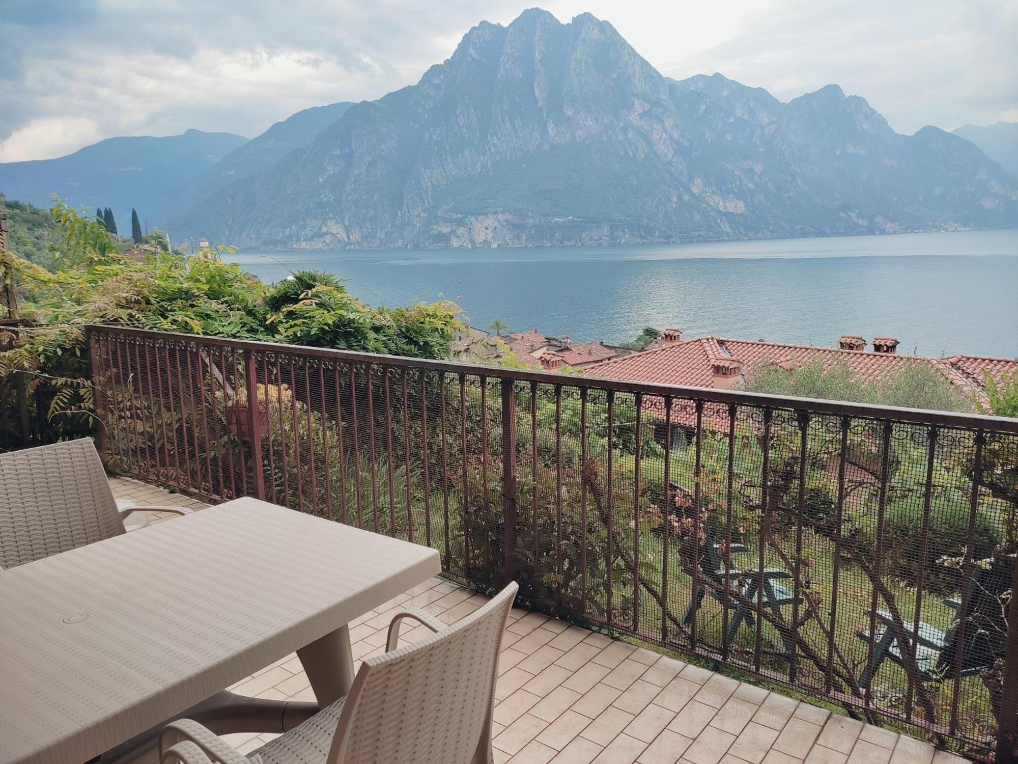 Iseolakerental - Riva House Riva di Solto Exterior foto